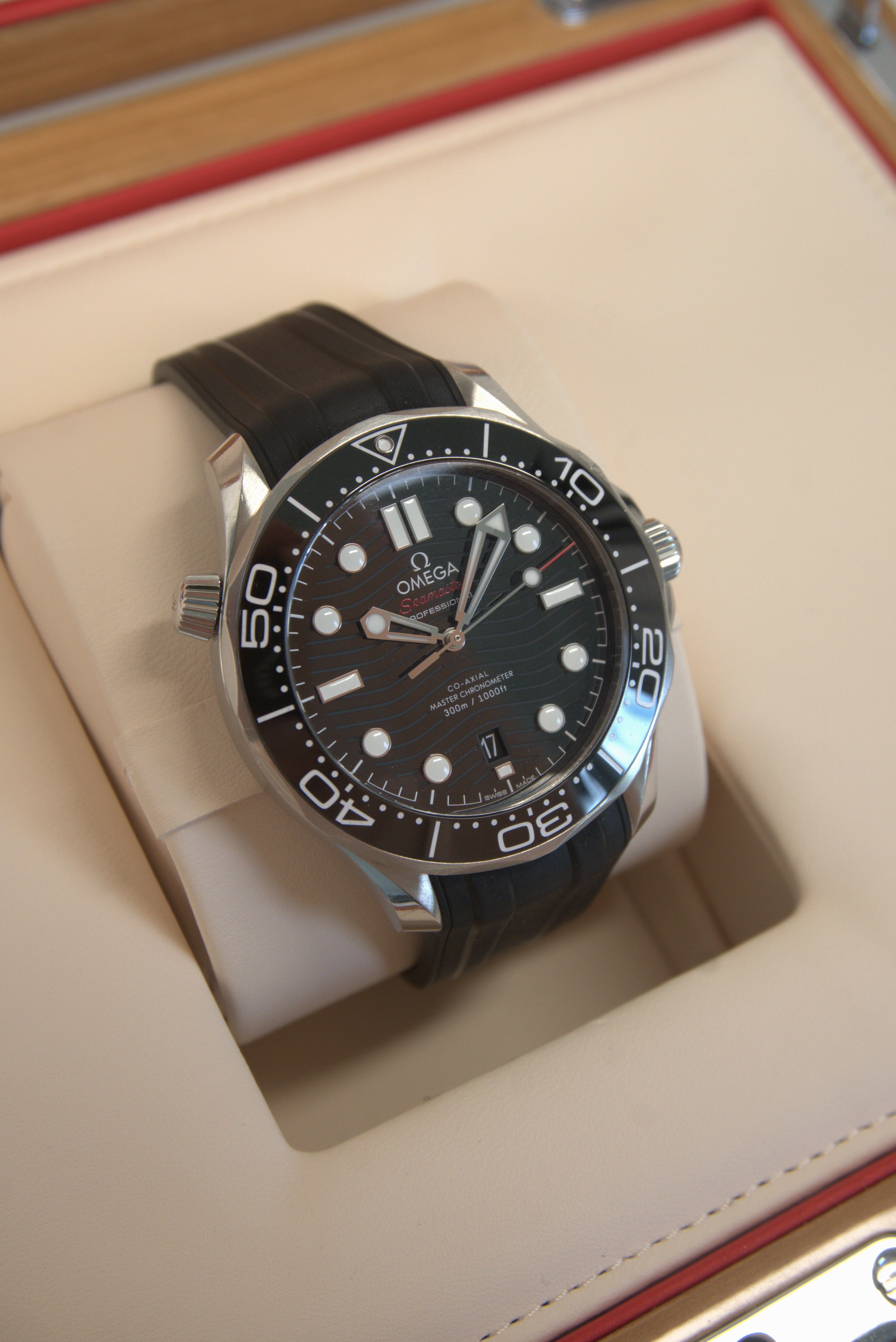 Omega Seamaster Diver 300M | 210.32.42.20.01.001 | LC100