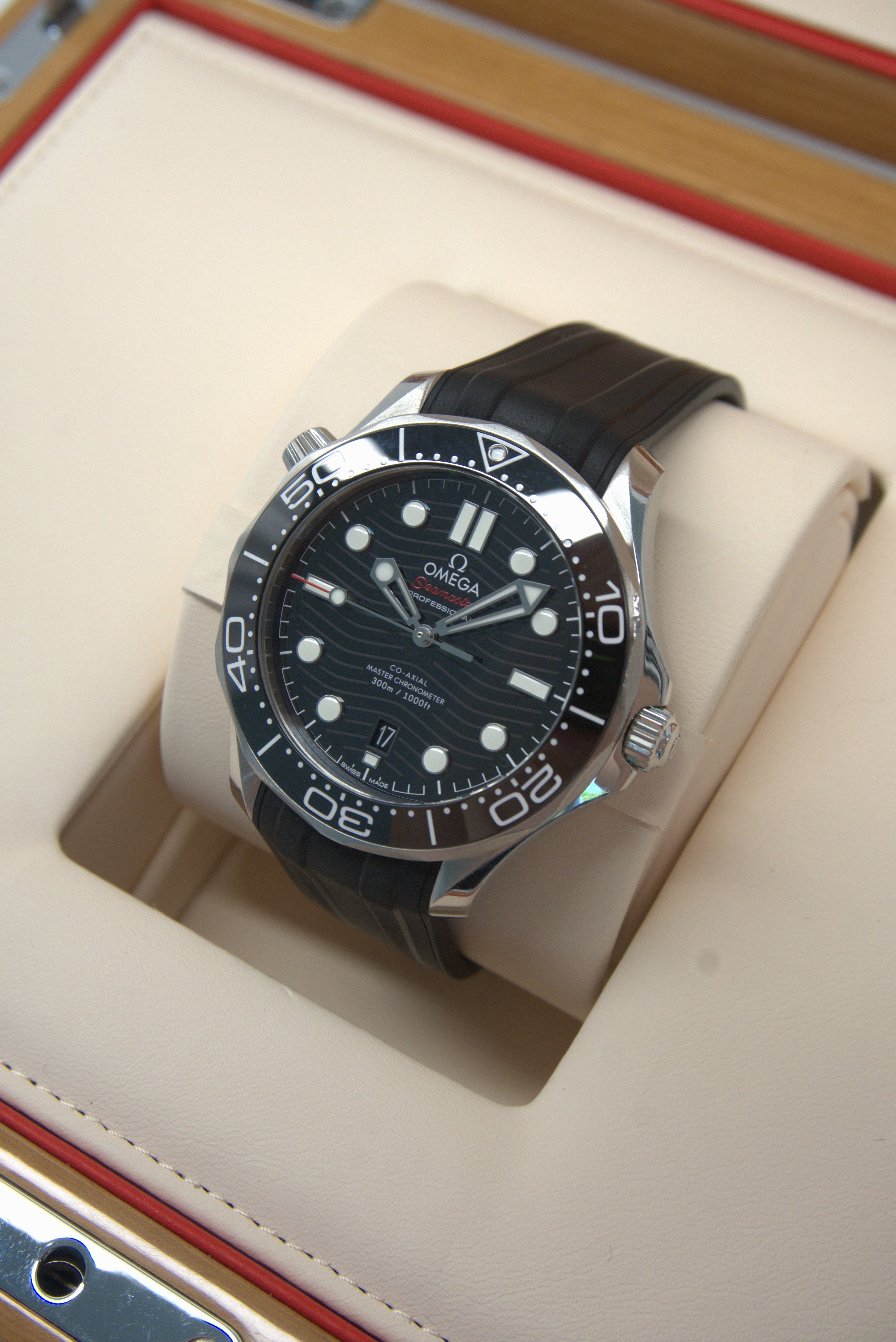 Omega Seamaster Diver 300M | 210.32.42.20.01.001 | LC100
