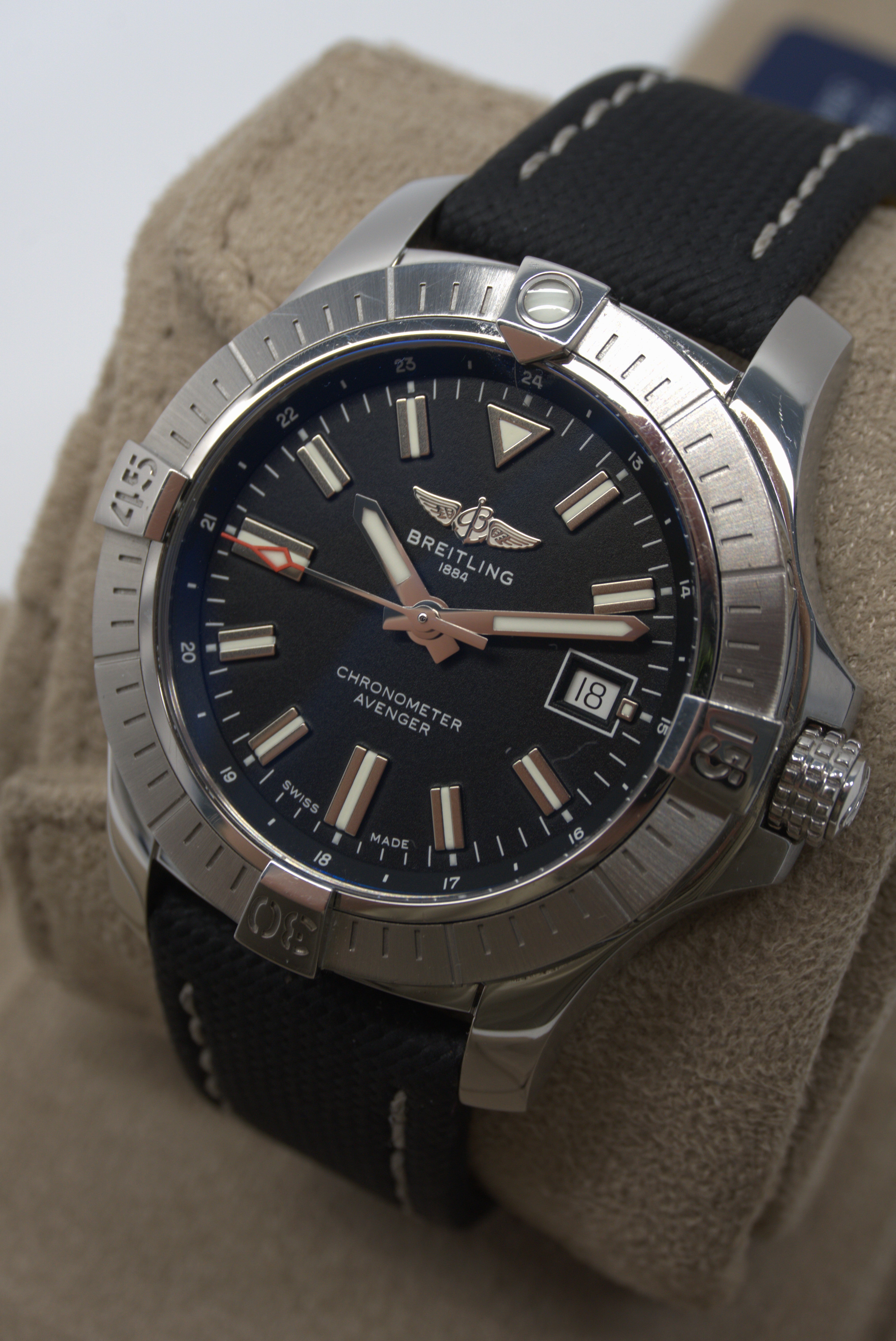 Breitling Avenger 43 | A17318 | 2022