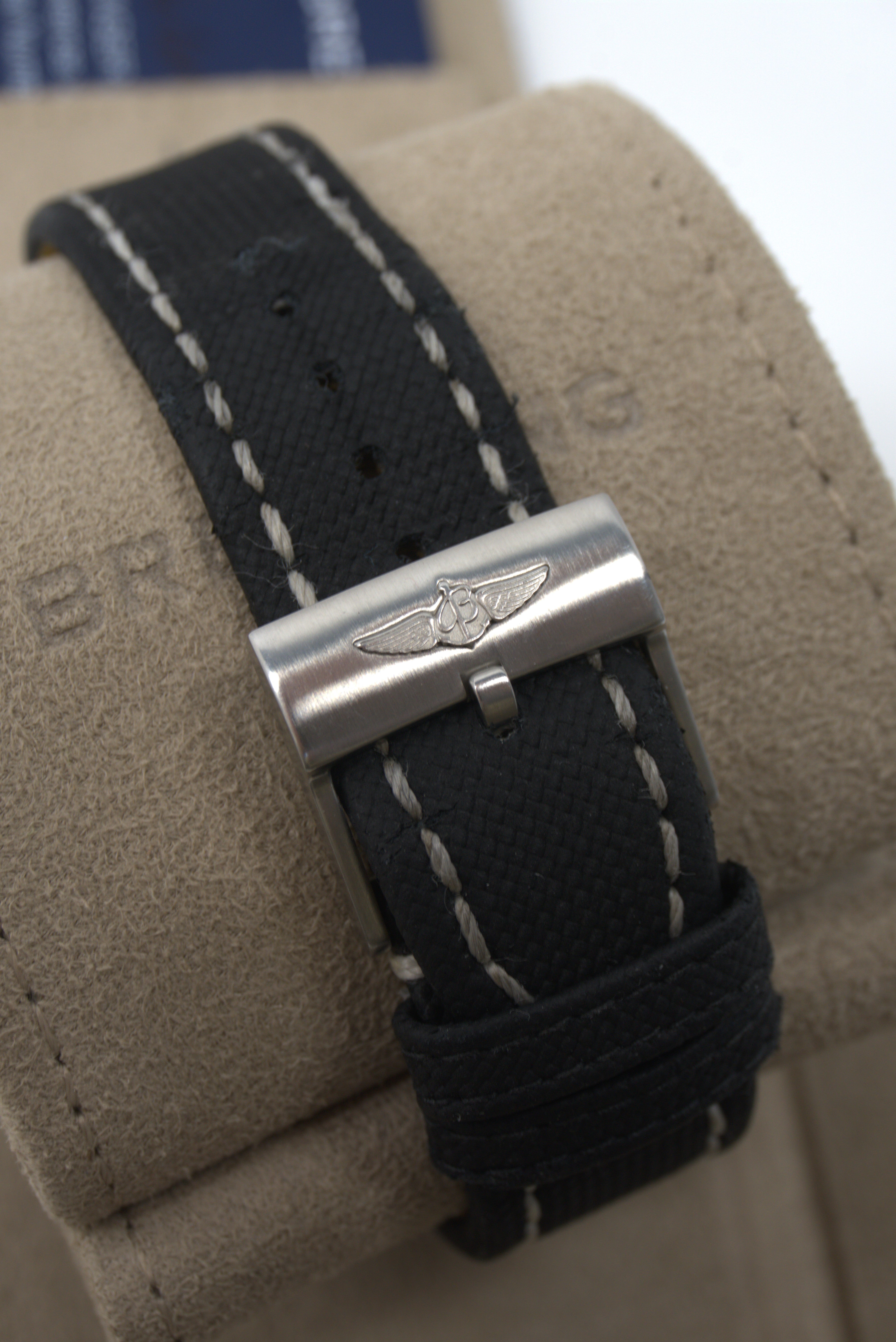 Breitling Avenger 43 | A17318 | 2022