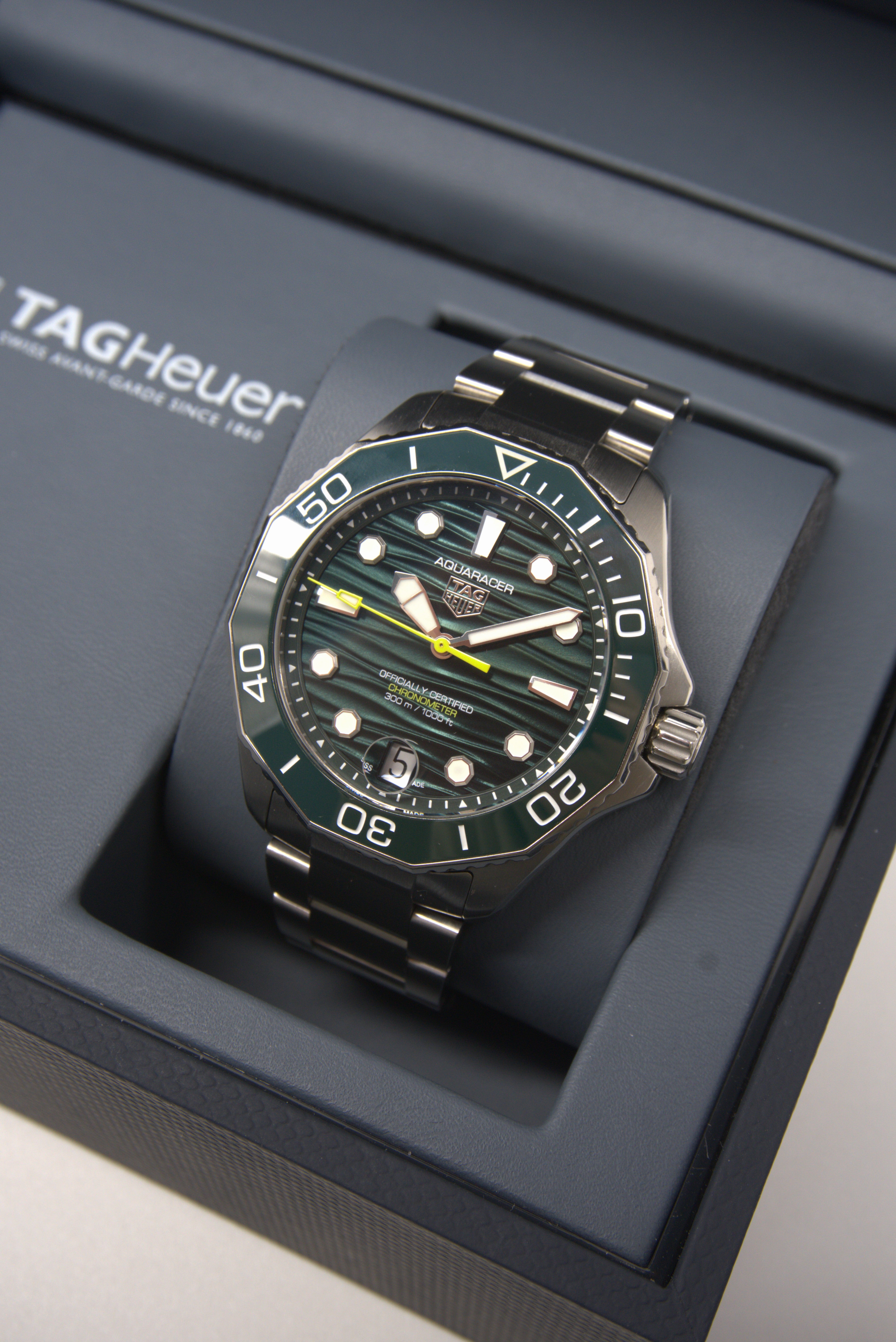 Tag Heuer Aquaracer 300M | WBP5116 | 2024 GRÜN