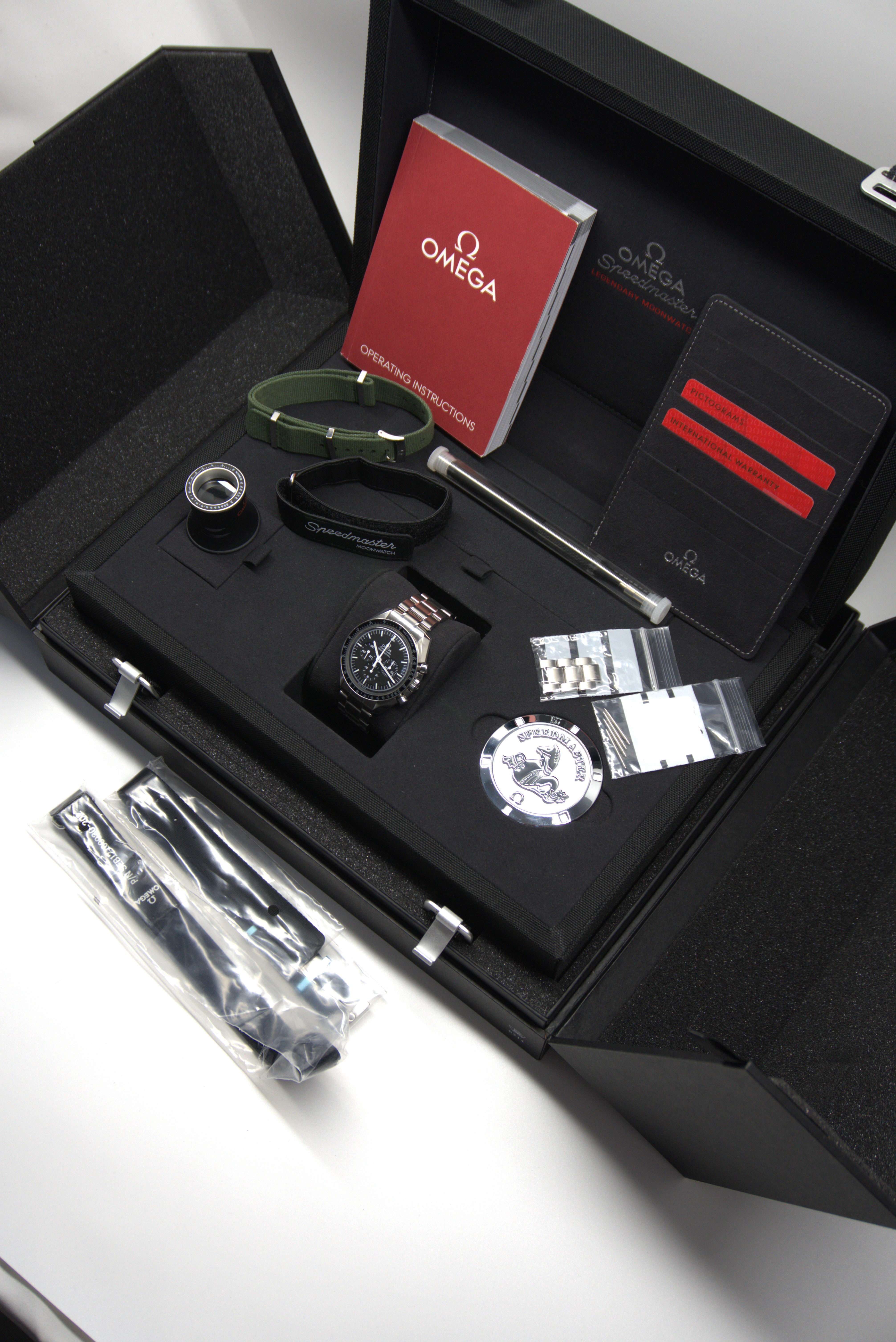 Omega Speedmaster Moonwatch Prof. | 311.30.42.30.01.005 | 2020