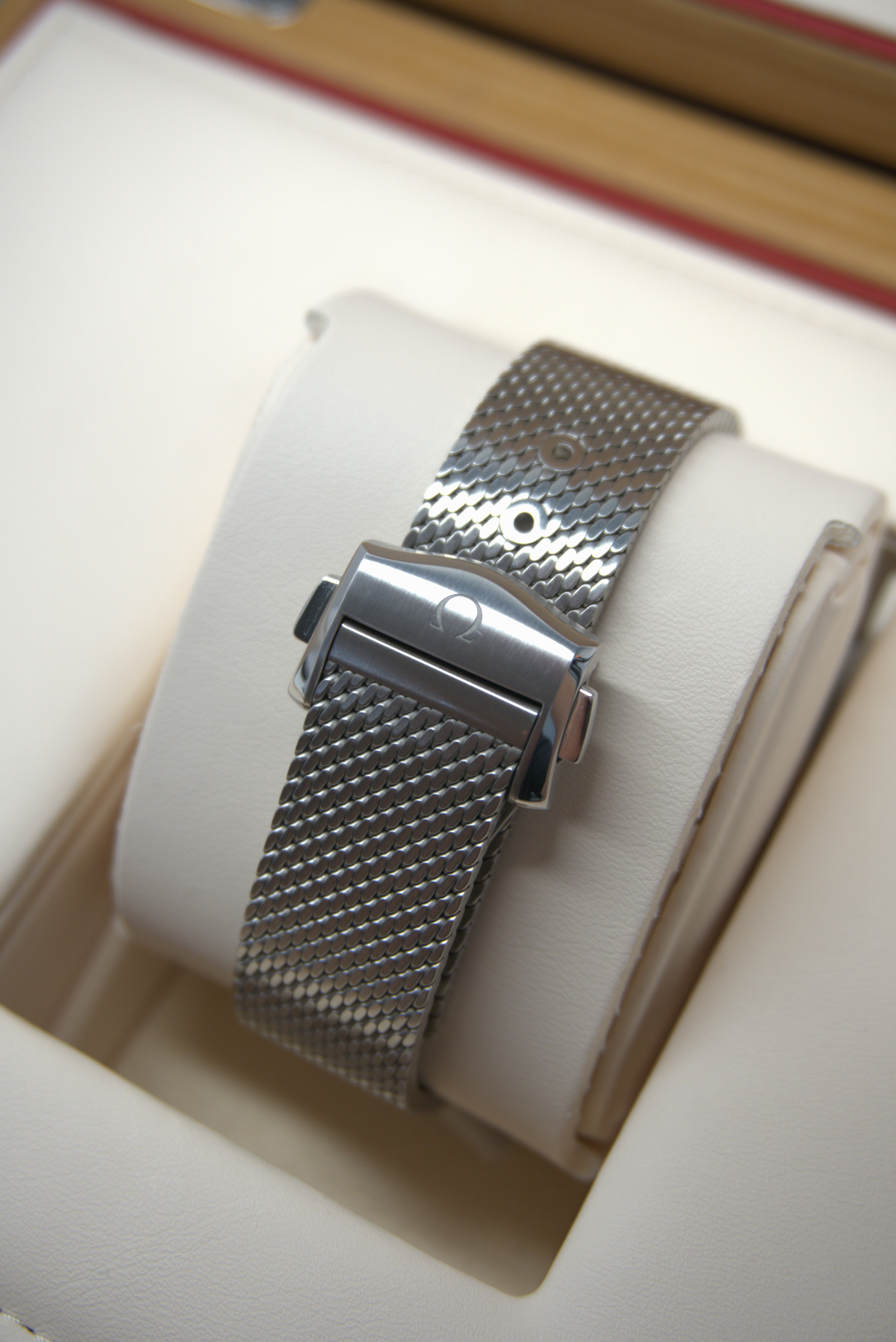 Omega Seamaster Diver 300M 'Milanaise'| 210.32.42.20.01.001 |2024