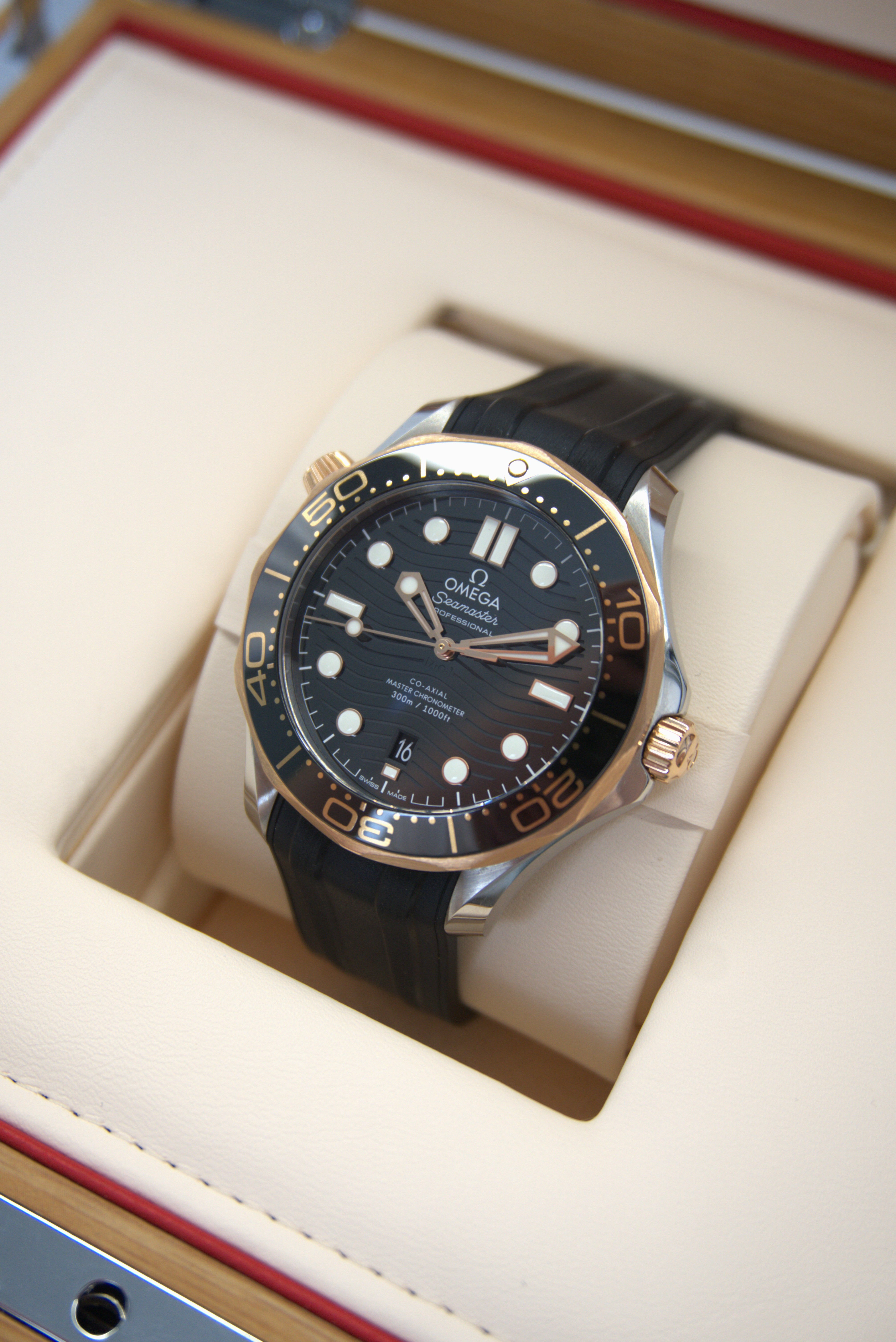 Omega Seamaster Diver 300M 18K Gold | 210.22.42.20.01.002 | 2022