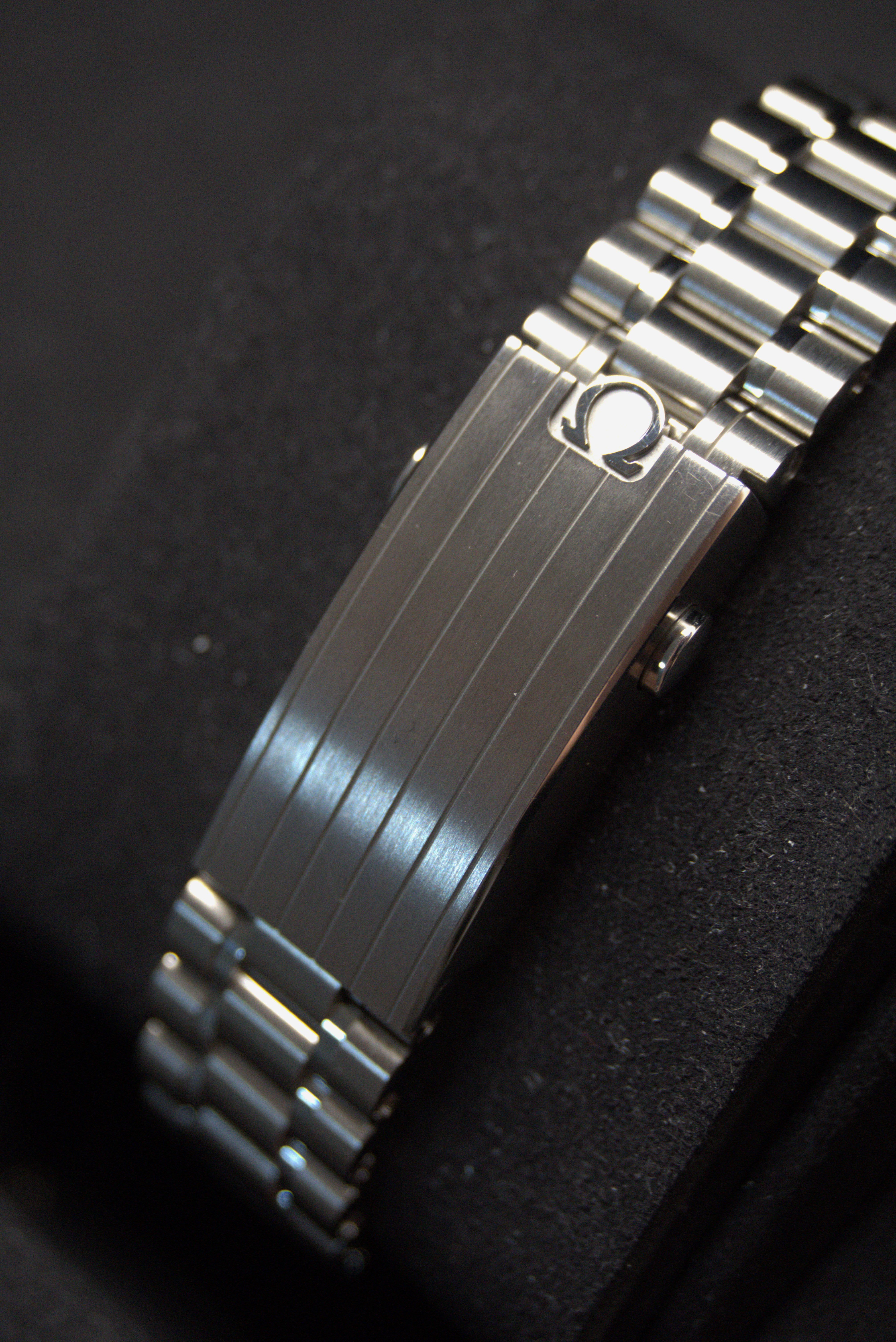 Omega Speedmaster Moonwatch Prof Saphir | 310.30.42.50.01.002