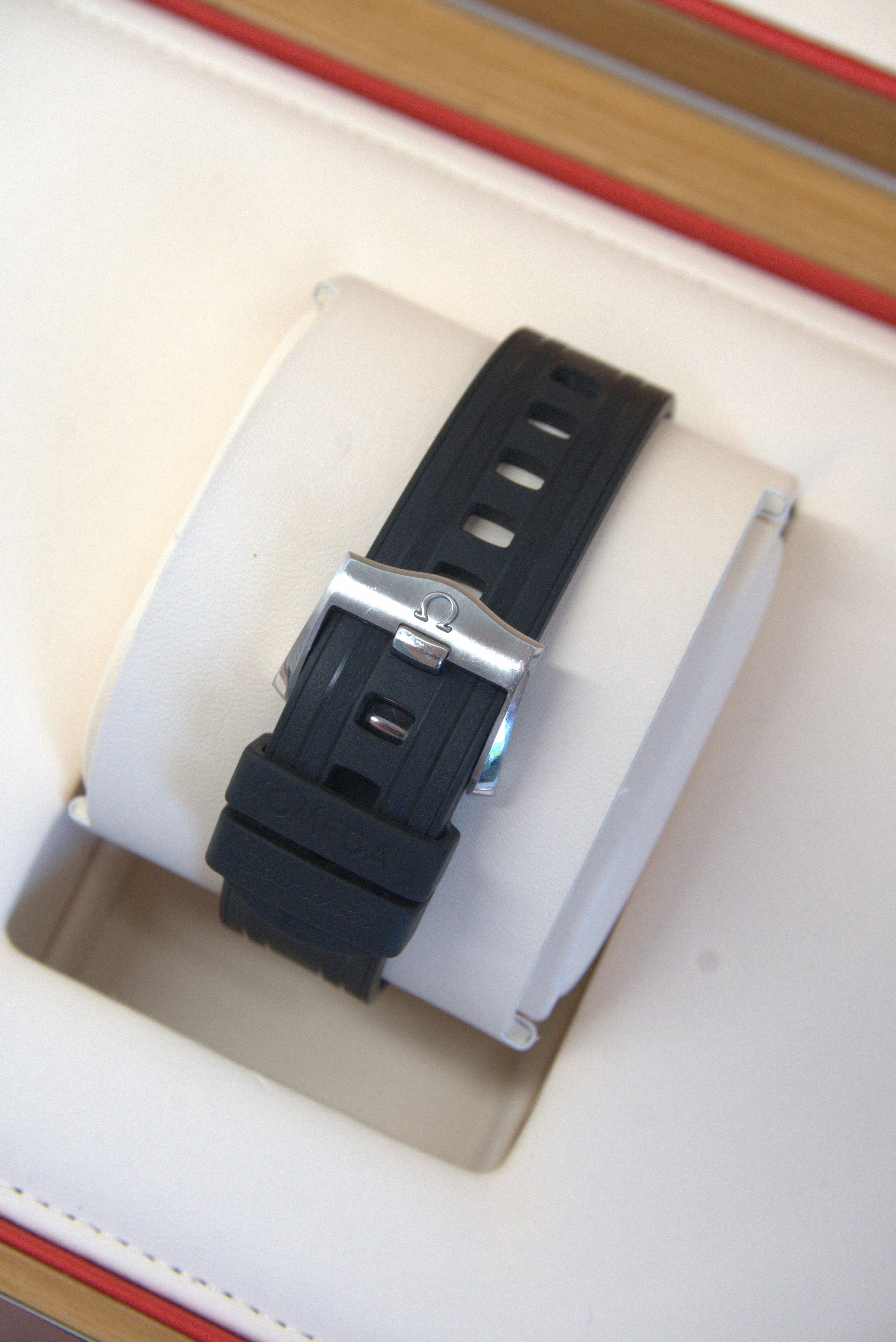 Omega Seamaster Diver 300M | 210.32.42.20.01.001 | LC100