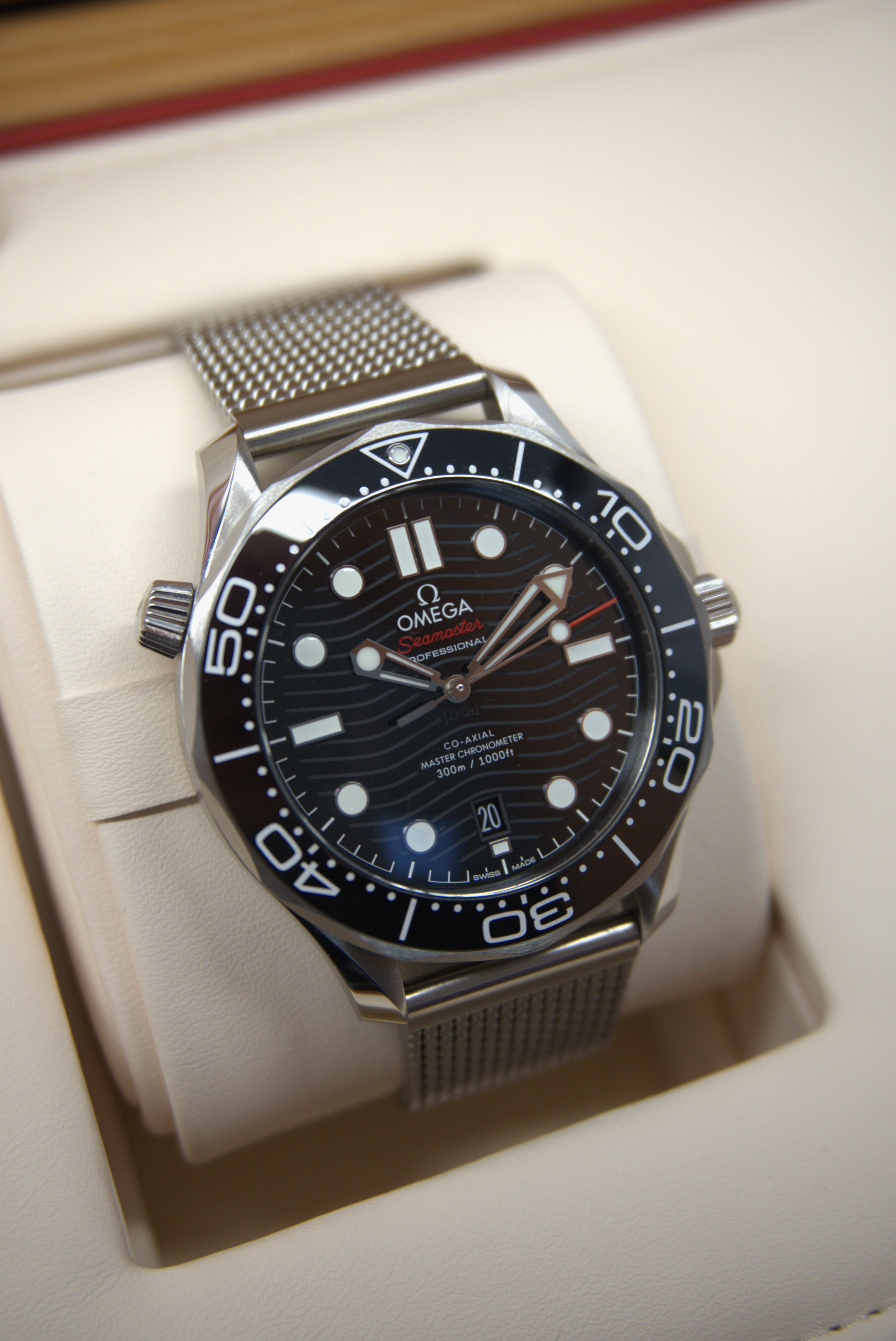 Omega Seamaster Diver 300M 'Milanaise'| 210.32.42.20.01.001 |2024