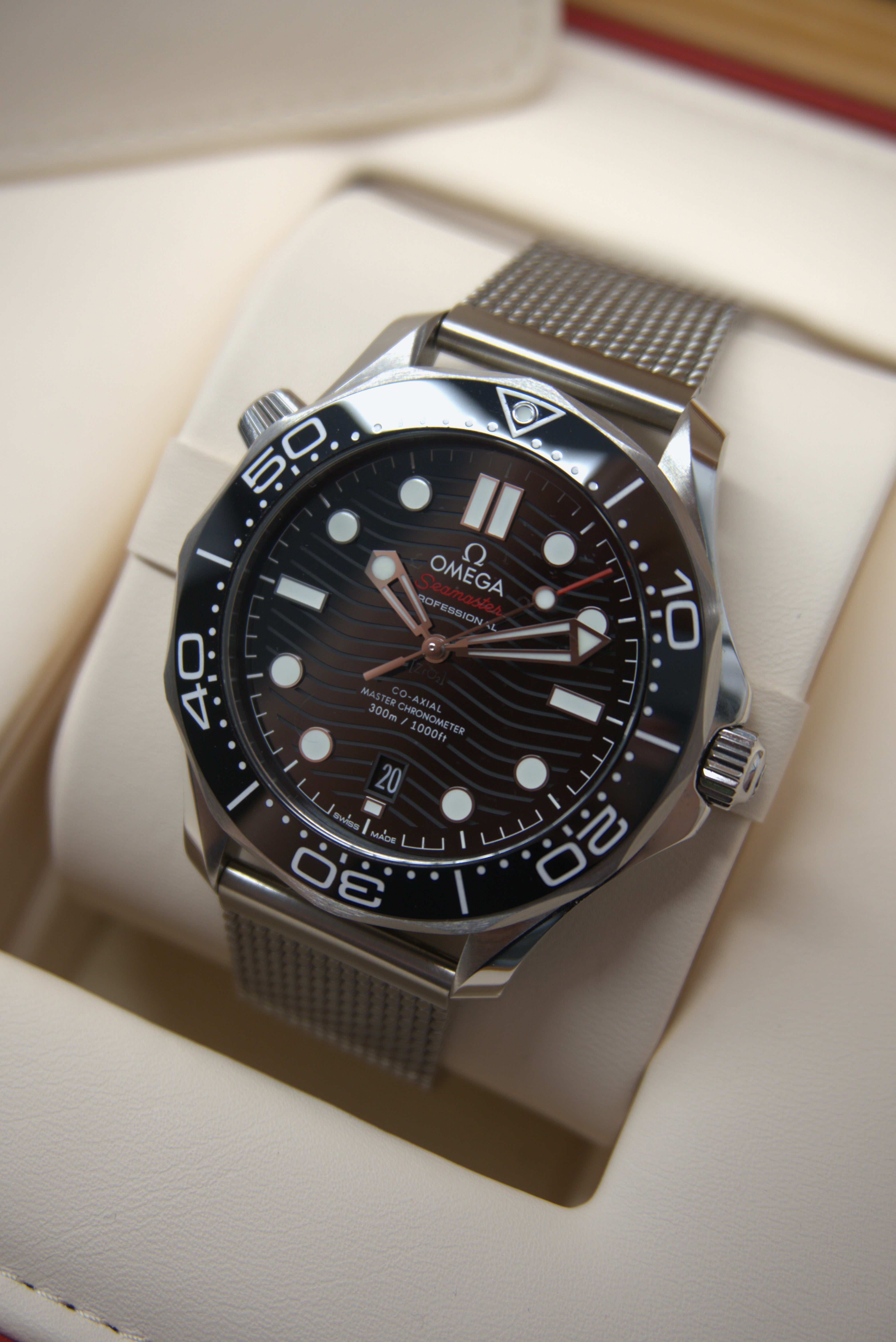 Omega Seamaster Diver 300M 'Milanaise'| 210.32.42.20.01.001 |2024