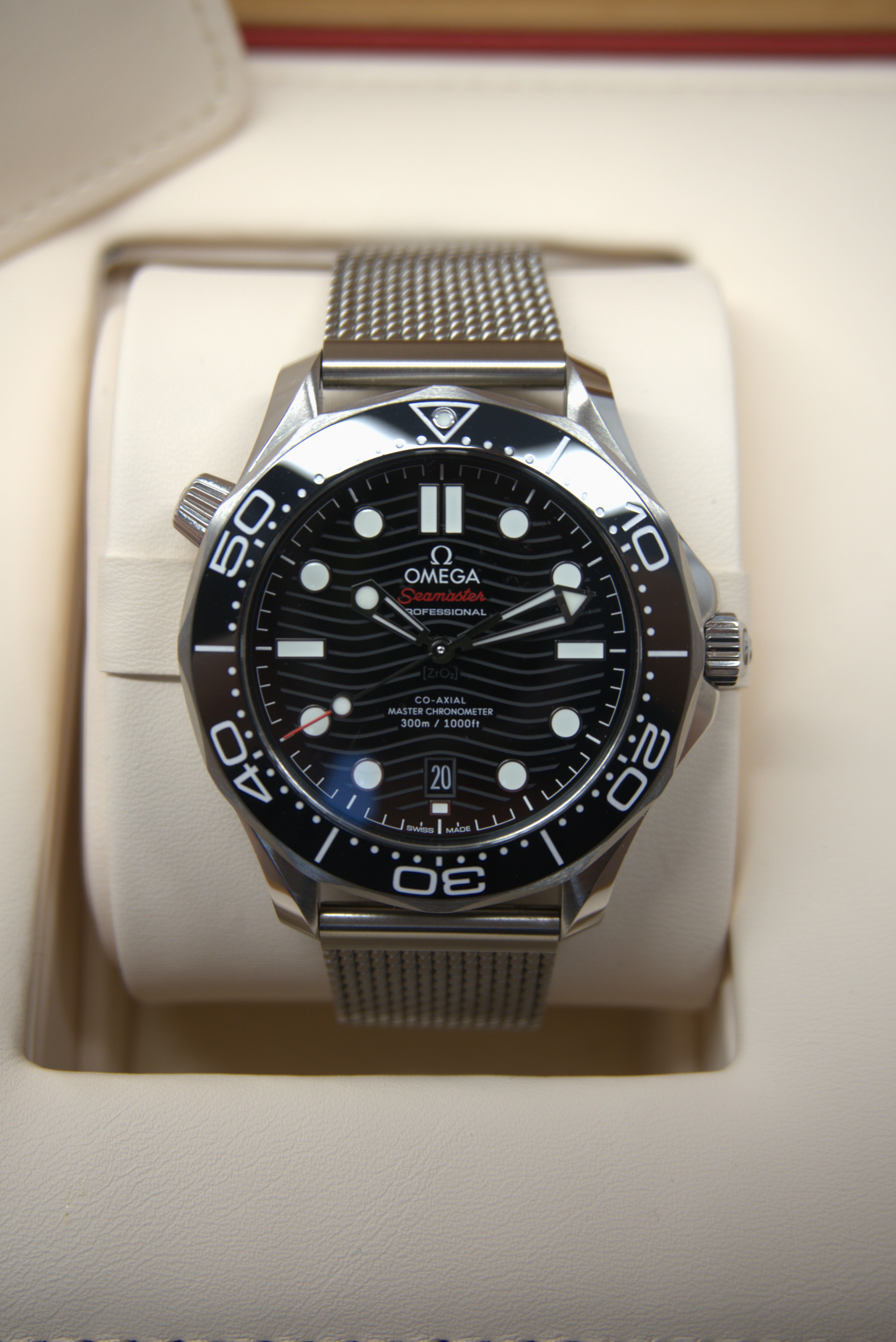 Omega Seamaster Diver 300M 'Milanaise'| 210.32.42.20.01.001 |2024