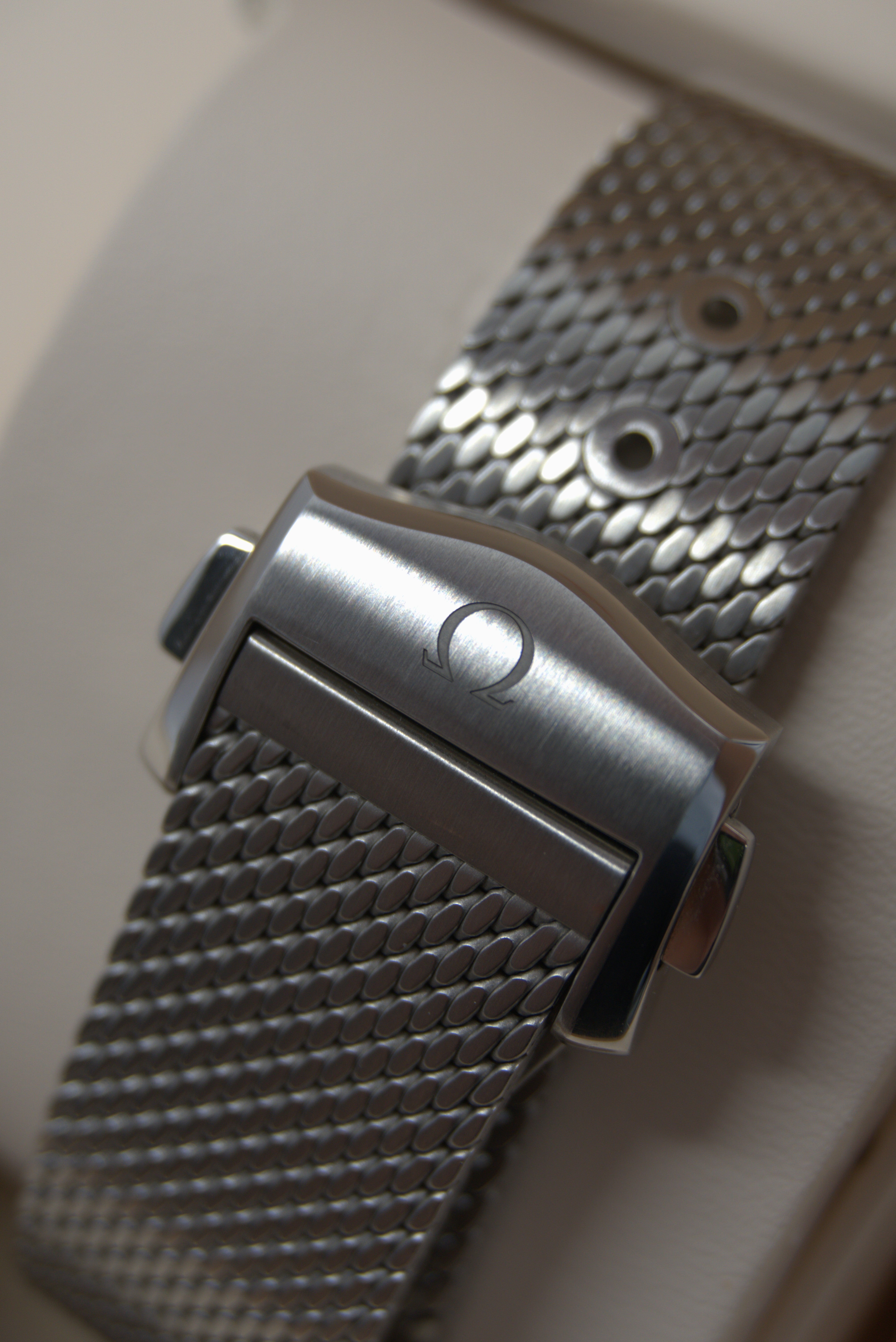 Omega Seamaster Diver 300M 'Milanaise'| 210.32.42.20.01.001 |2024